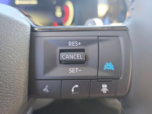 2026 Everest White Pearl Tricoat Nissan Pathfinder Platinum 4X4 SUV