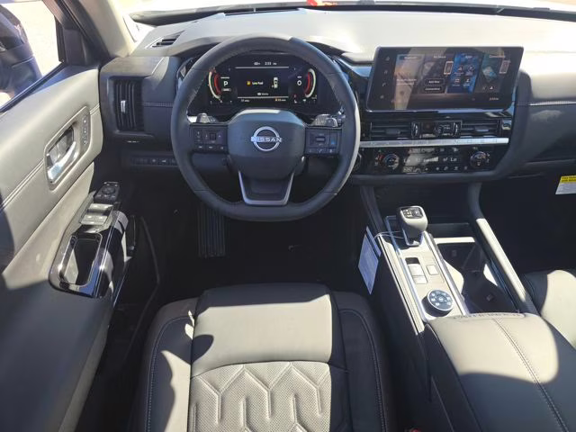 2026 Everest White Pearl Tricoat Nissan Pathfinder Platinum 4X4 SUV