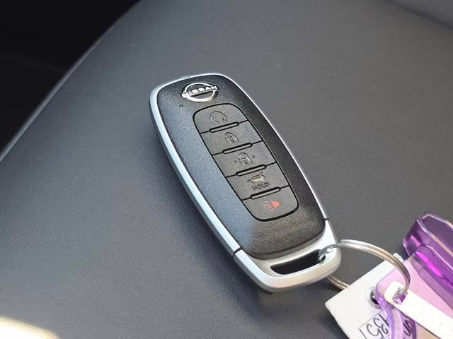 2026 Everest White Pearl Tricoat Nissan Pathfinder Platinum 4X4 SUV