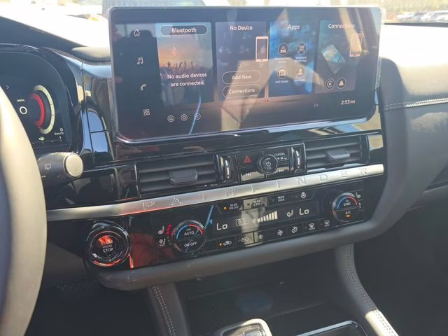 2026 Everest White Pearl Tricoat Nissan Pathfinder Platinum 4X4 SUV