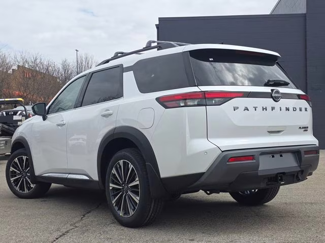 2026 Everest White Pearl Tricoat Nissan Pathfinder Platinum 4X4 SUV
