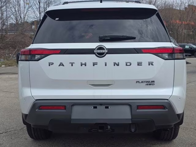 2026 Everest White Pearl Tricoat Nissan Pathfinder Platinum 4X4 SUV