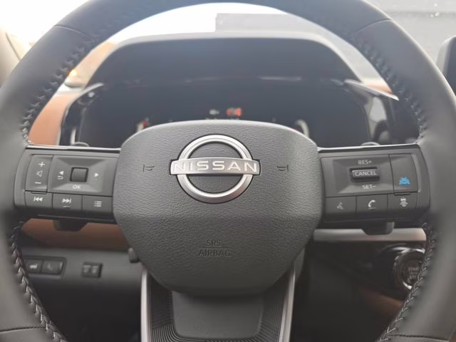 2026 Everest White Pearl Tricoat Nissan Pathfinder Platinum 4X4 SUV