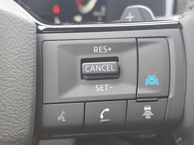 2026 Everest White Pearl Tricoat Nissan Pathfinder Platinum 4X4 SUV
