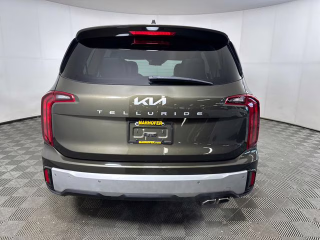 2024 Dark Moss Kia Telluride S FWD SUV