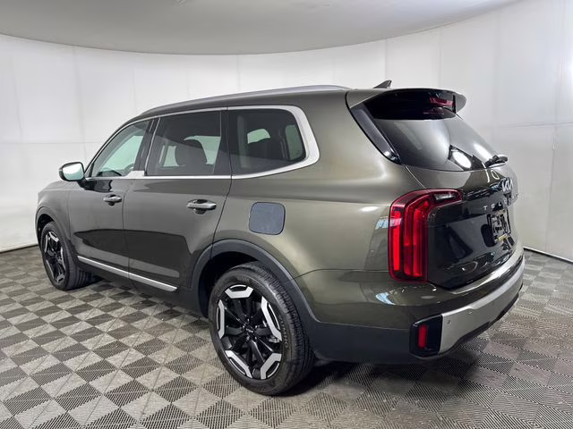 2024 Dark Moss Kia Telluride S FWD SUV