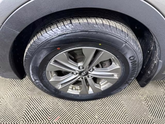 2016 Mineral Gray Hyundai Santa Fe Sport 2.4 Base AWD SUV