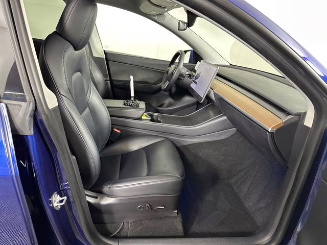 2021 Deep Blue Metallic Tesla Model Y Long Range AWD SUV