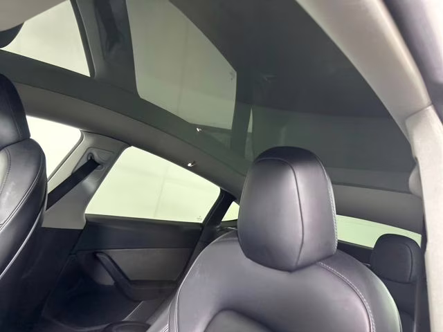 2022 Deep Blue Metallic Tesla Model Y Performance AWD SUV
