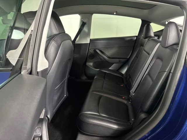 2022 Deep Blue Metallic Tesla Model Y Performance AWD SUV