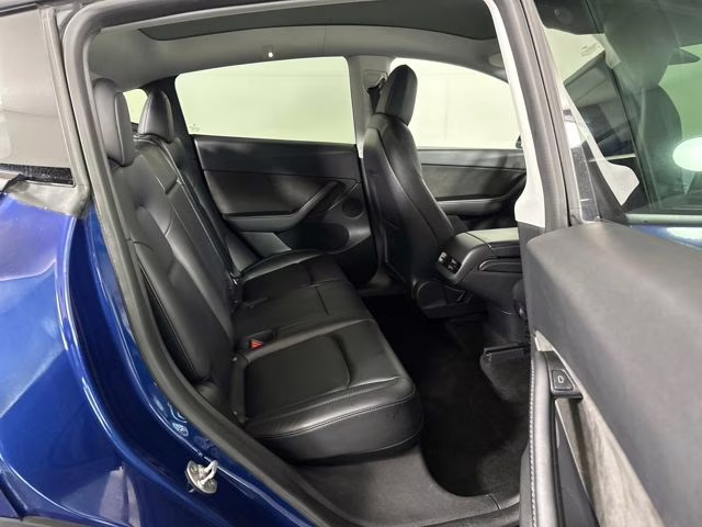 2022 Deep Blue Metallic Tesla Model Y Performance AWD SUV