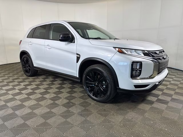 2025 Diamond White Mitsubishi Outlander Sport 2.0 LE 4X4 SUV