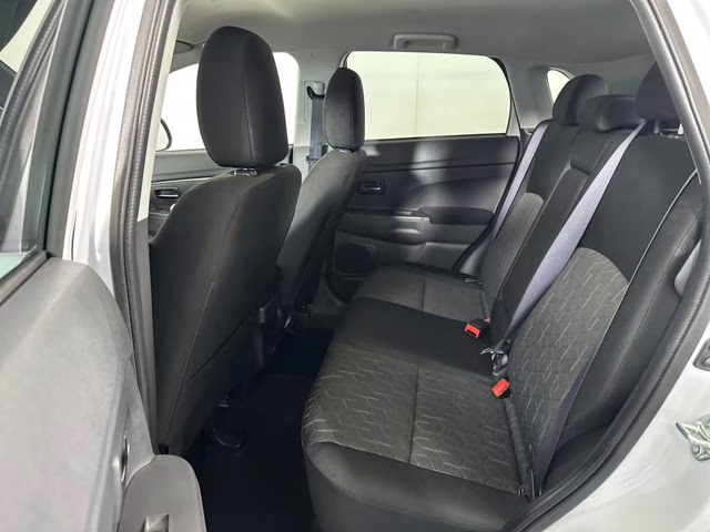 2025 Diamond White Mitsubishi Outlander Sport 2.0 LE 4X4 SUV