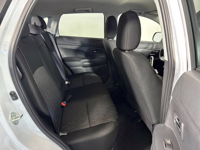 2025 Diamond White Mitsubishi Outlander Sport 2.0 LE 4X4 SUV