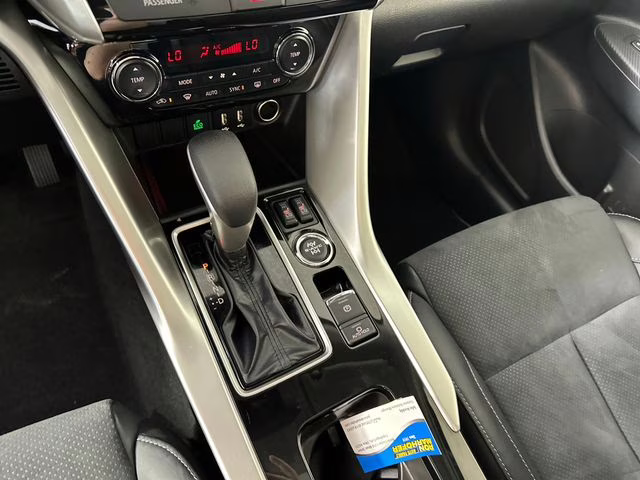 2024 Diamond White Mitsubishi Eclipse Cross SE 4X4 SUV