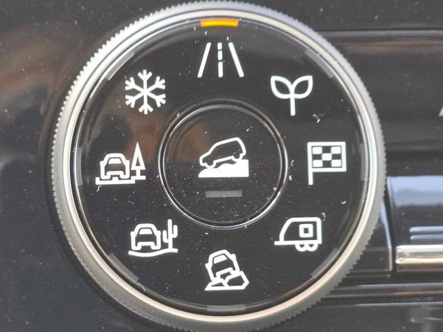 2026 Aspen White Tricoat Nissan Armada Platinum 4X4 SUV