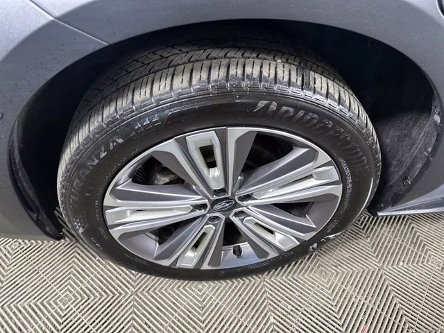2023 Harbor Mist Gray Pearl Subaru Solterra Limited AWD SUV