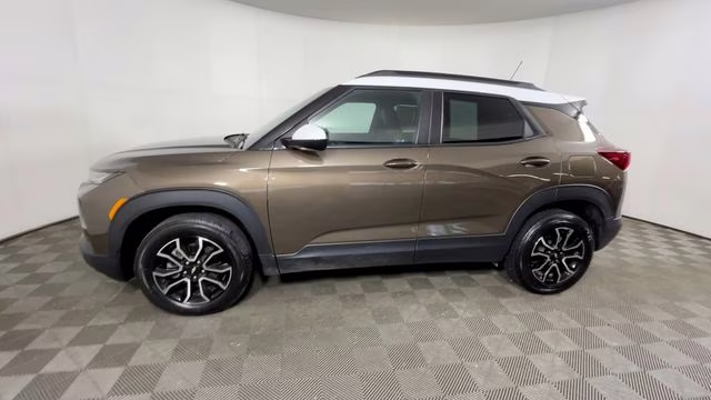 2022 Zeus Bronze Metallic Chevrolet TrailBlazer ACTIV AWD SUV