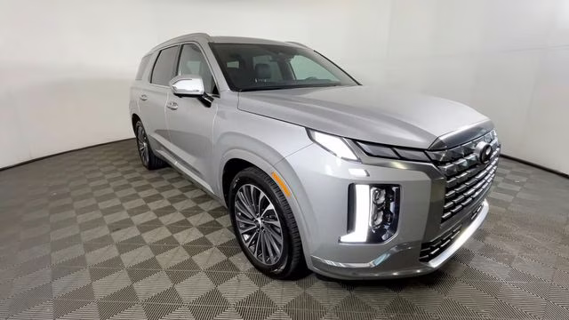 2025 Typhoon Silver Hyundai Palisade Calligraphy FWD SUV