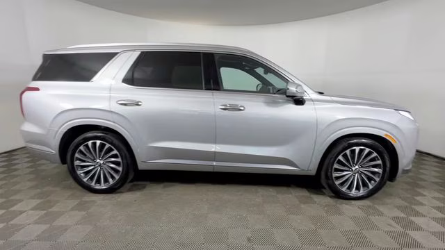 2025 Typhoon Silver Hyundai Palisade Calligraphy FWD SUV