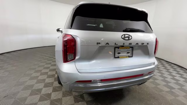 2025 Typhoon Silver Hyundai Palisade Calligraphy FWD SUV