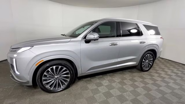 2025 Typhoon Silver Hyundai Palisade Calligraphy FWD SUV