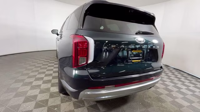 2025 Robust Emerald Hyundai Palisade Calligraphy FWD SUV