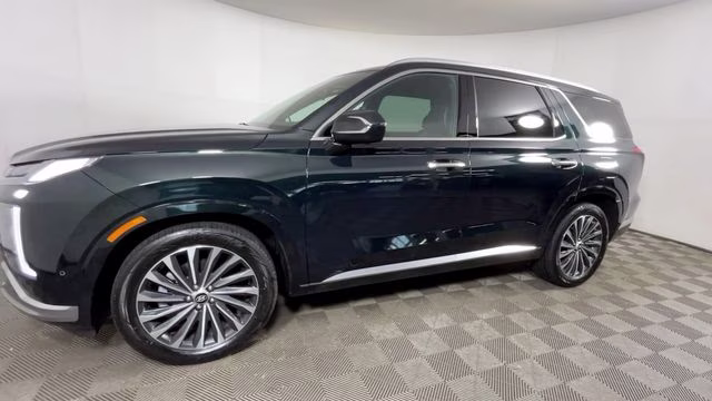 2025 Robust Emerald Hyundai Palisade Calligraphy FWD SUV