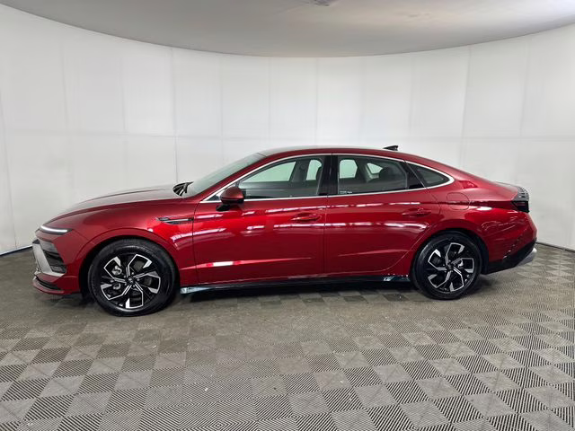 2025 Ultimate red Hyundai Sonata SEL FWD Sedan
