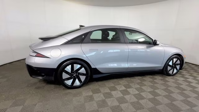 2024 Curated Silver Hyundai IONIQ 6 SE RWD Sedan