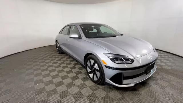 2024 Curated Silver Hyundai IONIQ 6 SE RWD Sedan