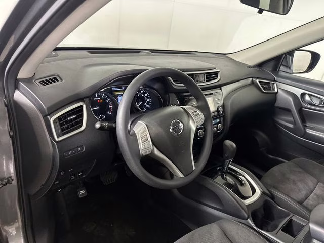 2016 Gun Metallic Nissan Rogue SV AWD SUV