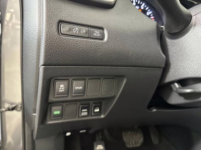 2016 Gun Metallic Nissan Rogue SV AWD SUV
