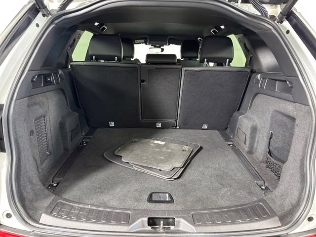 2020 Fuji White Land Rover Discovery Sport Standard 4X4 SUV