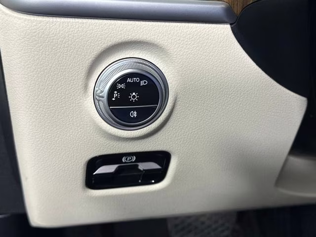 2022 Polar White Mercedes-Benz C-Class C 300 RWD Sedan