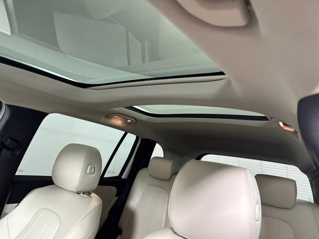 2022 Polar White Mercedes-Benz GLB GLB 250 AWD SUV