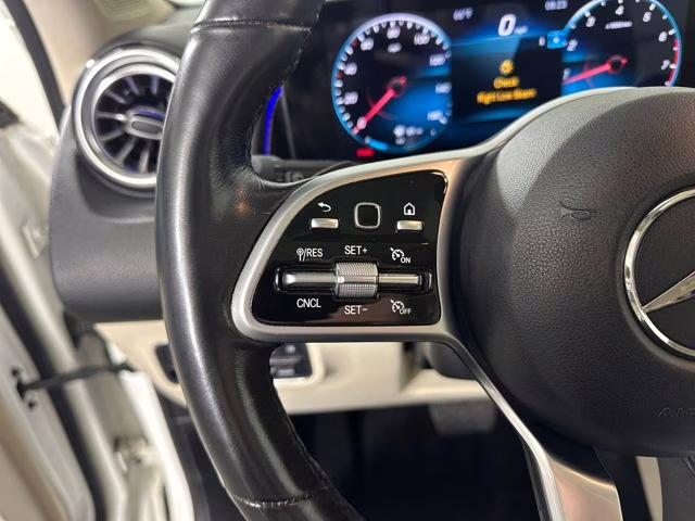 2022 Polar White Mercedes-Benz GLB GLB 250 AWD SUV