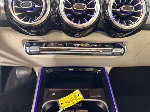 2022 Polar White Mercedes-Benz GLB GLB 250 AWD SUV
