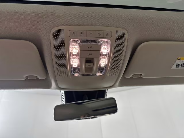 2022 Polar White Mercedes-Benz GLB GLB 250 AWD SUV