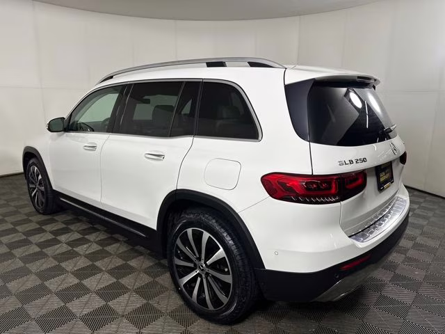 2022 Polar White Mercedes-Benz GLB GLB 250 AWD SUV