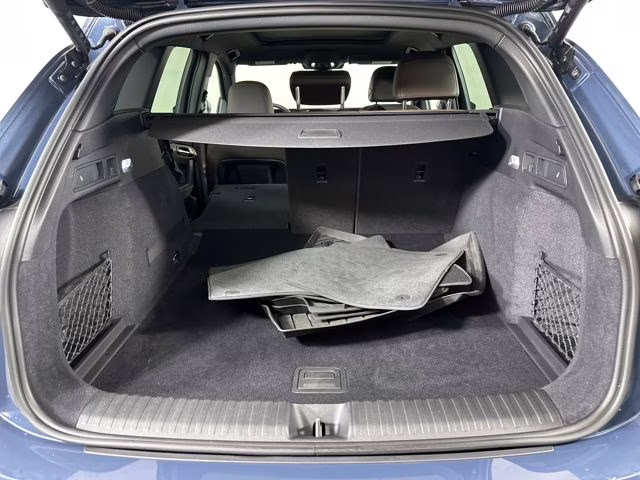 2025 Blue Metallic Audi Q6 e-tron Premium Plus RWD SUV