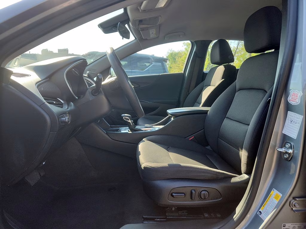 2023 Sterling Gray Metallic Chevrolet Malibu LT FWD Sedan