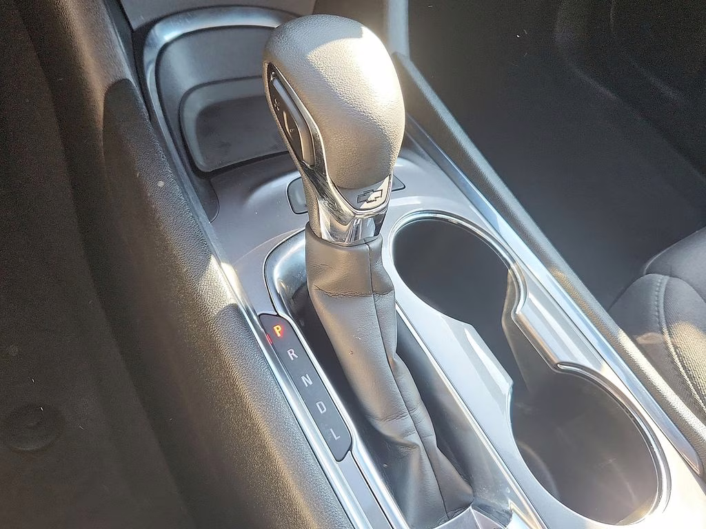 2023 Sterling Gray Metallic Chevrolet Malibu LT FWD Sedan