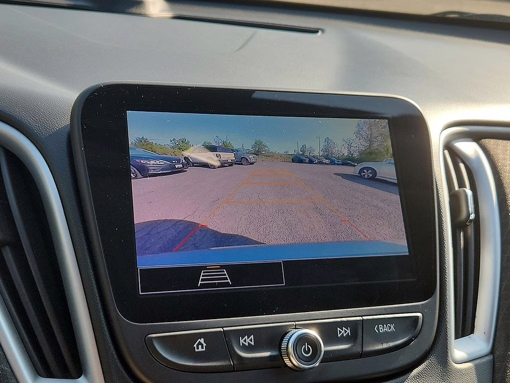 2023 Sterling Gray Metallic Chevrolet Malibu LT FWD Sedan