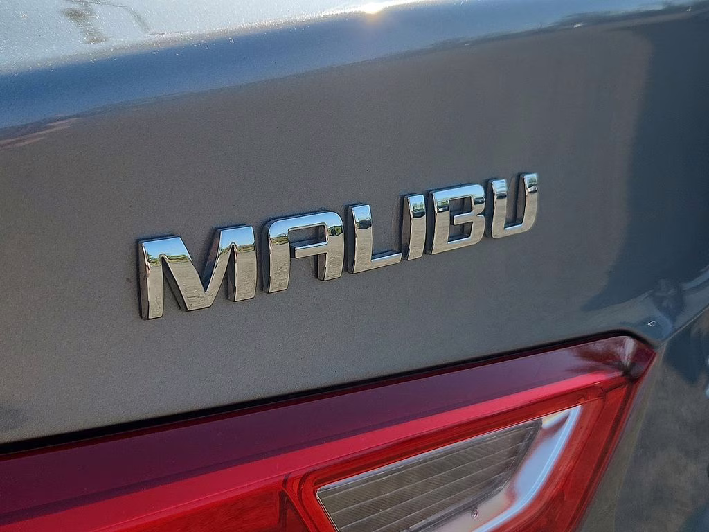 2023 Sterling Gray Metallic Chevrolet Malibu LT FWD Sedan