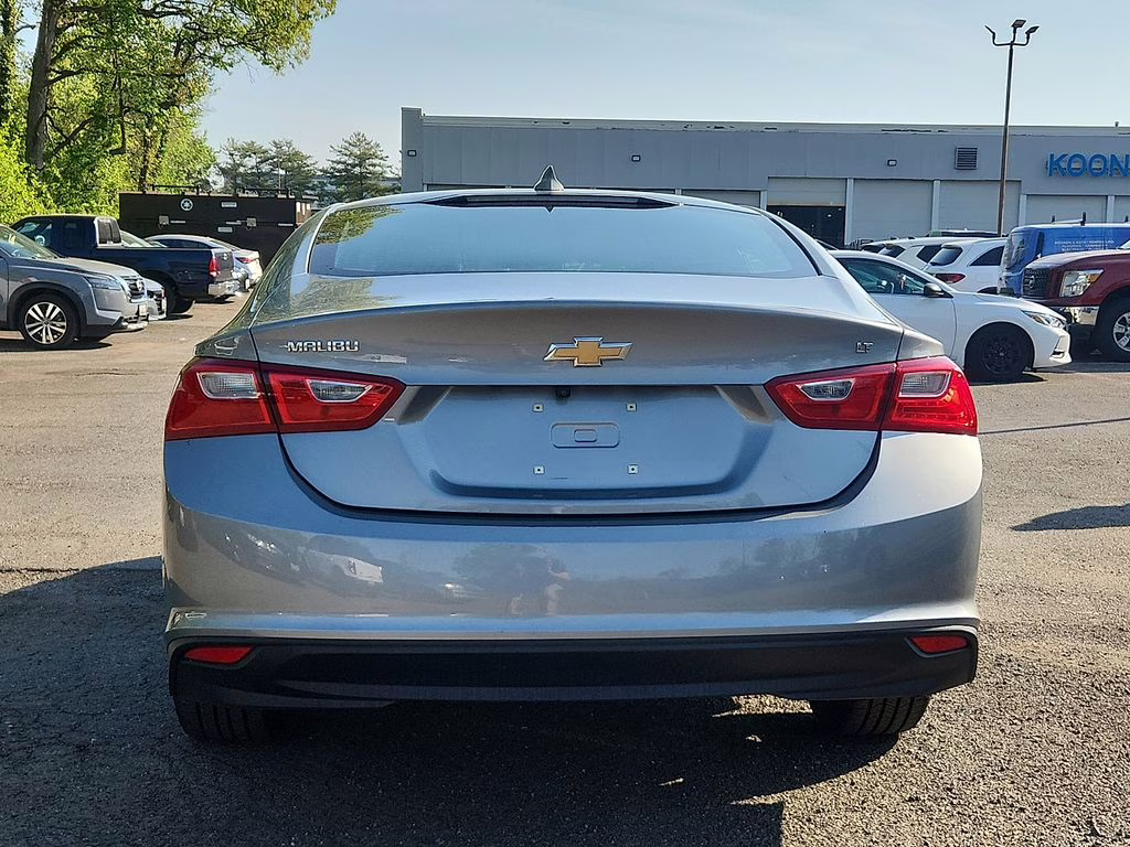 2023 Sterling Gray Metallic Chevrolet Malibu LT FWD Sedan