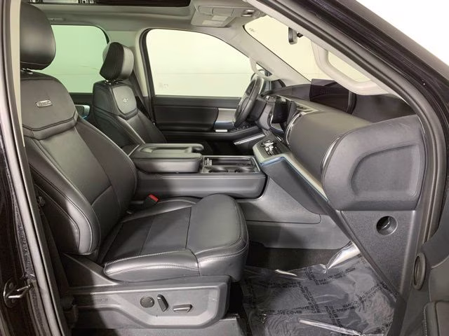 2025 Agate Black Metallic Ford Expedition Max Platinum 4X4 SUV