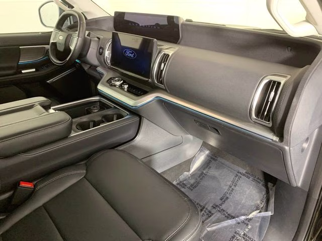 2025 Agate Black Metallic Ford Expedition Max Platinum 4X4 SUV