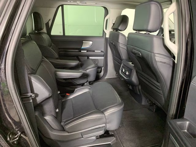 2025 Agate Black Metallic Ford Expedition Max Platinum 4X4 SUV