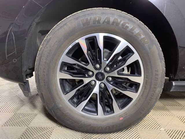 2025 Agate Black Metallic Ford Expedition Max Platinum 4X4 SUV